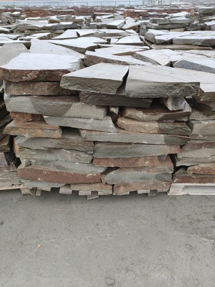 Плитняк песчаник серо-зелёный для мощения 60-65 мм купить в Королёве