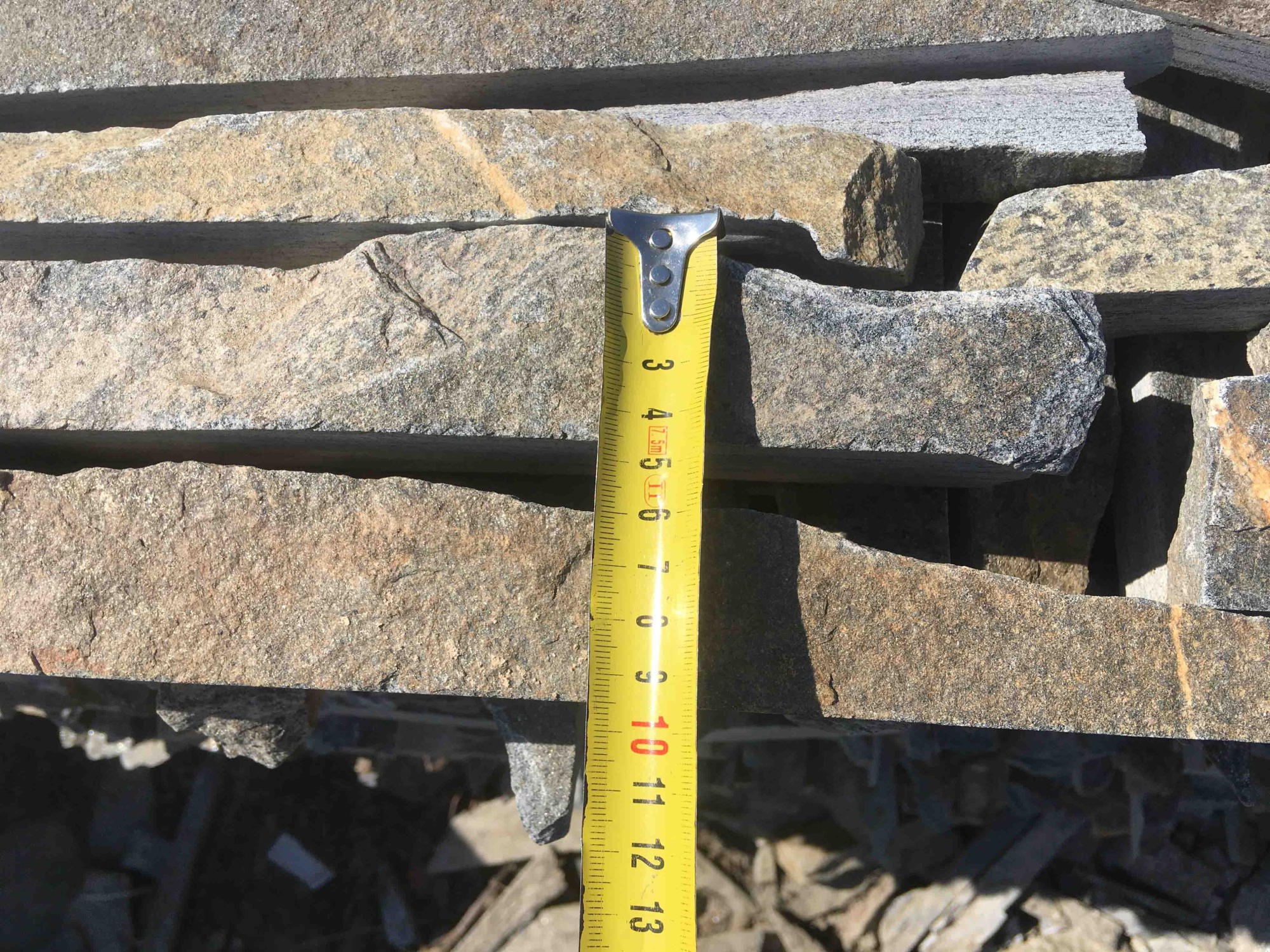 Горбушка златолит мультиколор для облицовки купить в Королёве