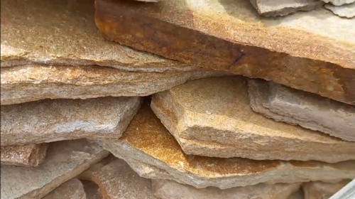 Плитняк златолит жёлтый золотистый для отмостки купить в Королёве