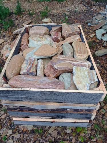 Златолит жёлтый, жёлто-зелёный глыбки и валуны для ланшафтного дизайна купить в Королёве