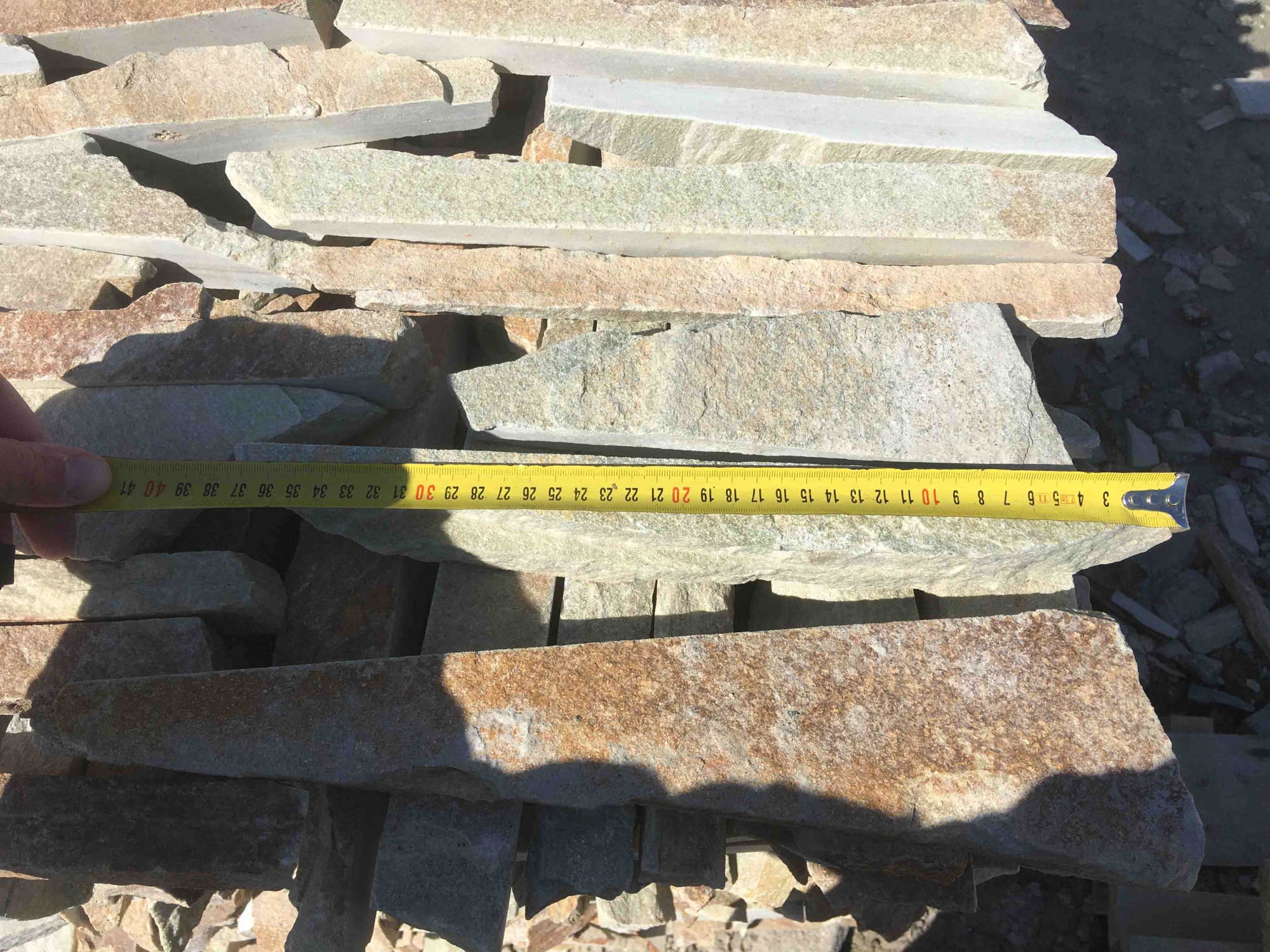 Горбушка златолит золотистый для облицовки купить в Королёве