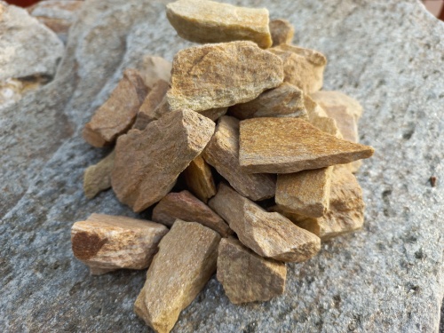 Златолит жёлтый декоративная каменная крошка купить в Королёве