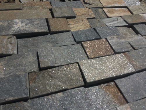 Плитка пилёная златолит Уральский для цоколя, отмостки купить в Королёве