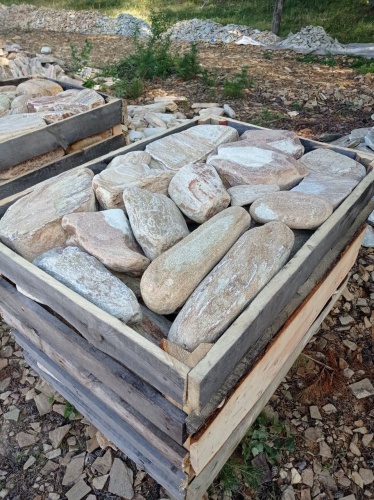 Златолит жёлтый, жёлто-зелёный глыбки и валуны для ланшафтного дизайна купить в Королёве