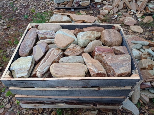 Златолит жёлтый, жёлто-зелёный глыбки и валуны для ланшафтного дизайна купить в Королёве