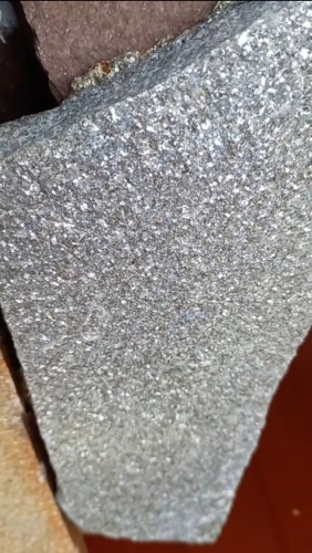 плитняк златолит серебристый