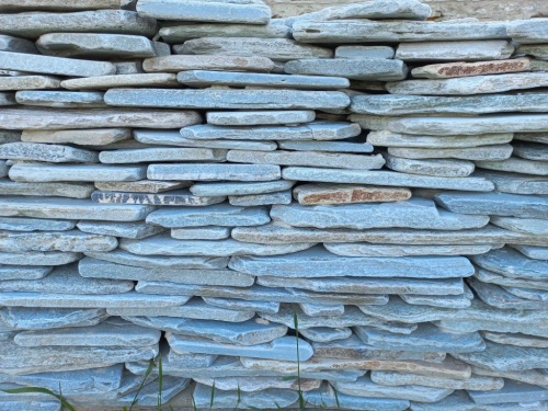 Плитняк златолит зелёный галтованный для цоколя купить в Королёве