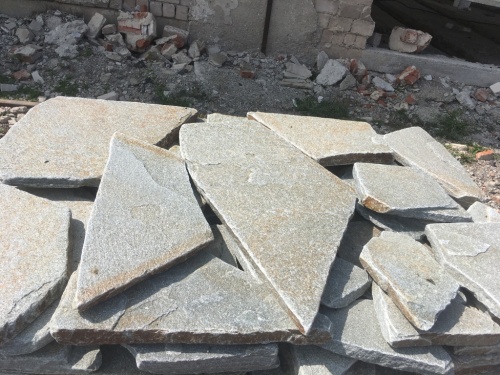 Златолит серебристый галтованный для цоколя купить в Королёве